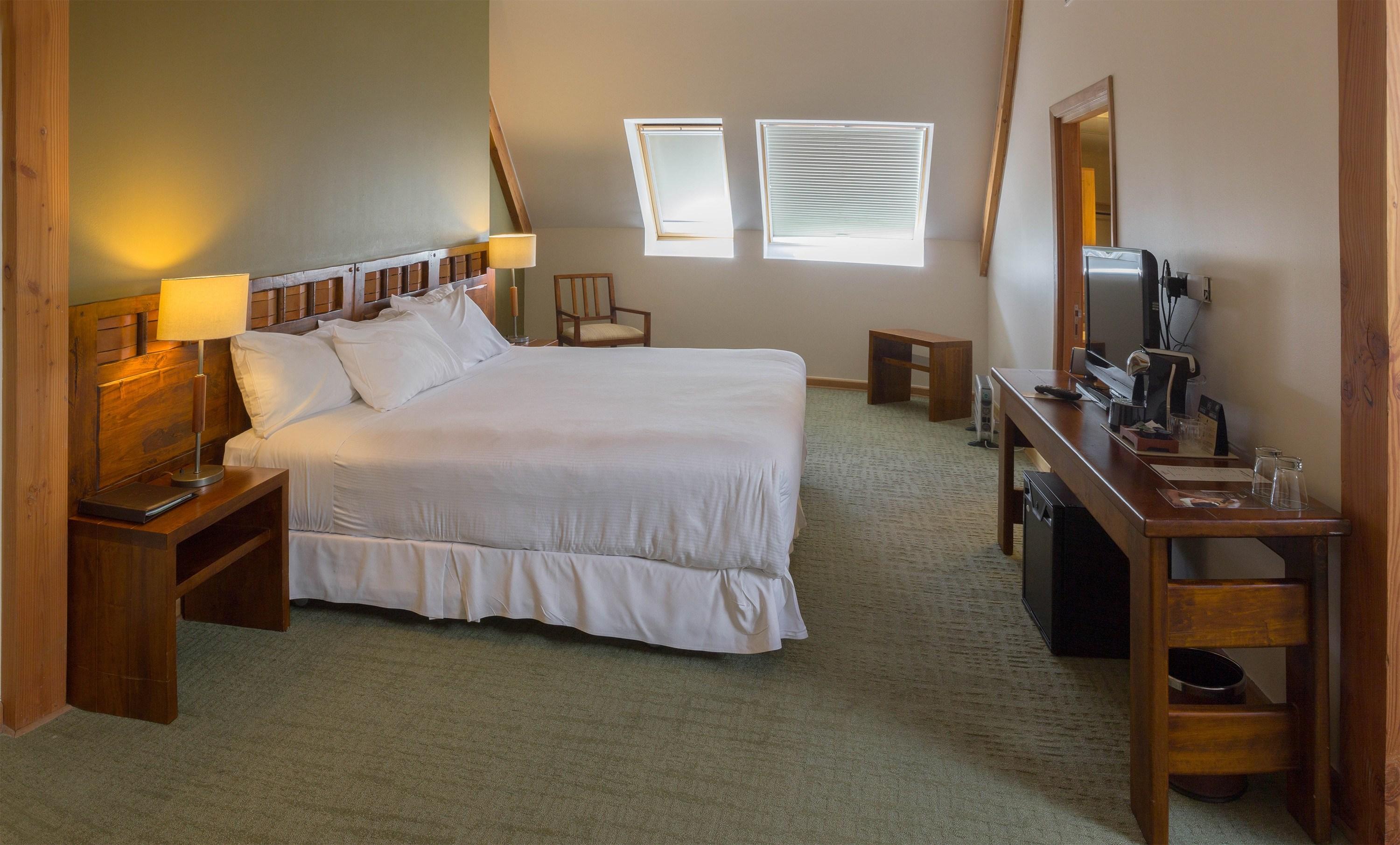 Wyndham Puerto Varas Pettra Exterior foto A room at the Inn at the Opera